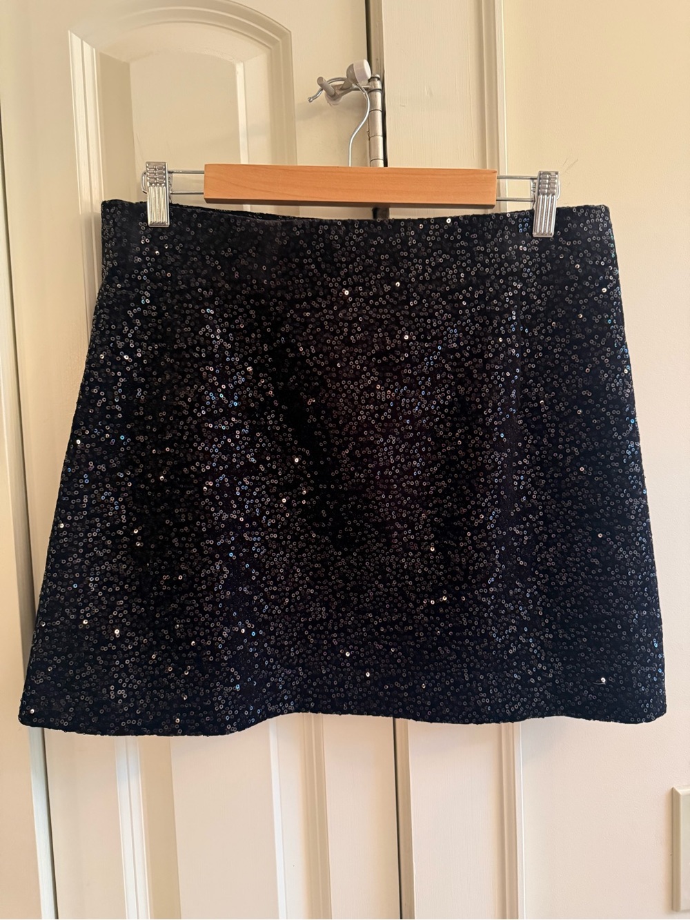 NWT Zara Sequin Mini Skirt Size Large 🖤🖤🖤
